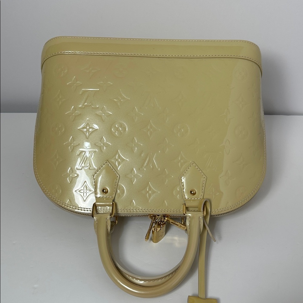 💯 Authentic Louis Vuitton  Alma Vernis handbag w/Free Authentic Burberry wallet🍀 - Picture 5 of 17